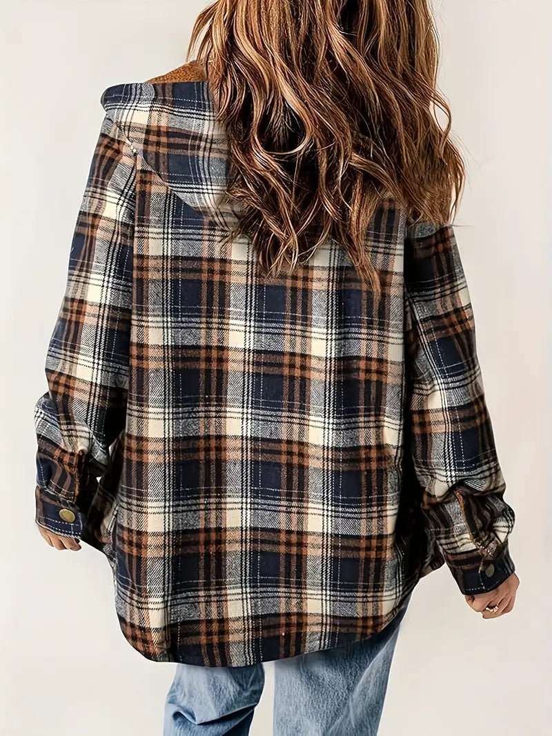 Adela - Chaqueta cálida con capucha y cremallera - Vivea Casa